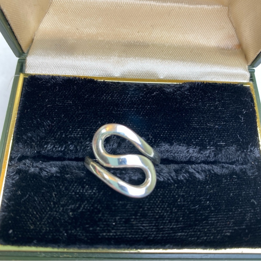 Abstract Design 925 Sterling Silver Modernist Ring Signed TM Unisex SZ 7